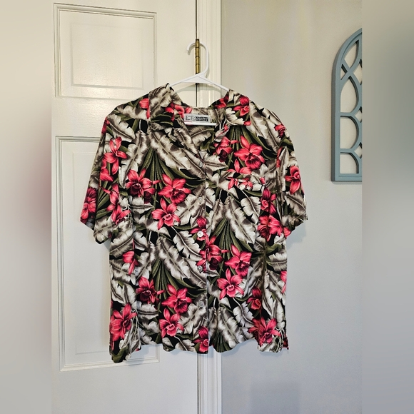 C.M. Shapes Other - Hawaiian Casual Button Down Shirt - Pink Floral